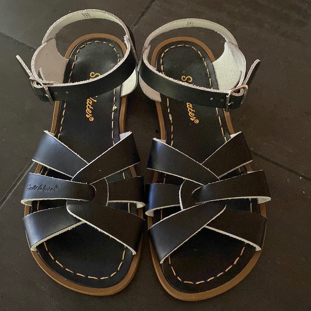 New Black Saltwater Sandals size women’s 6